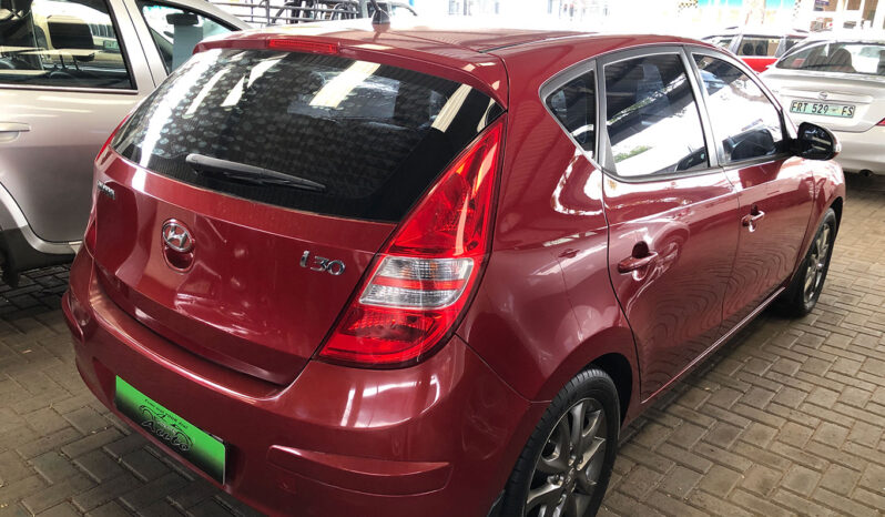 Hyundai i30 full